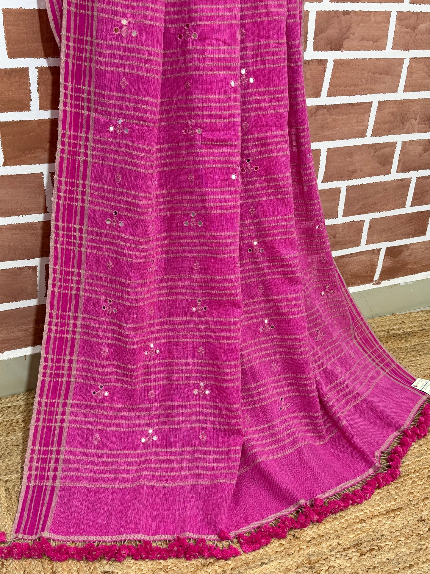 Trujvaa Viral Pink Bhujodi (Pre-Order)