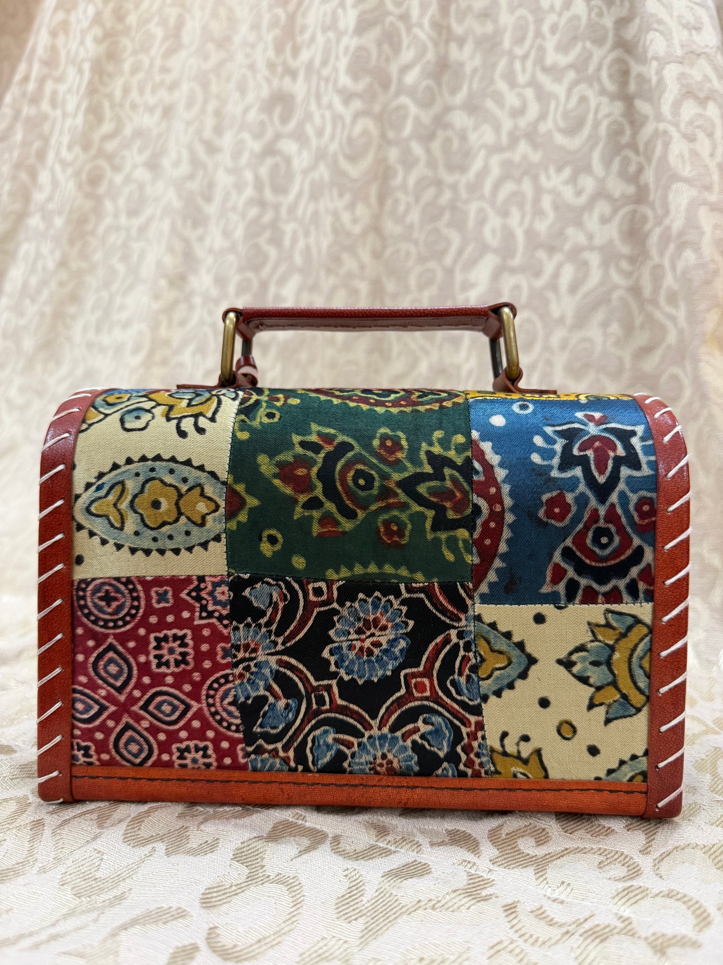 Leather Sling Bag : 3