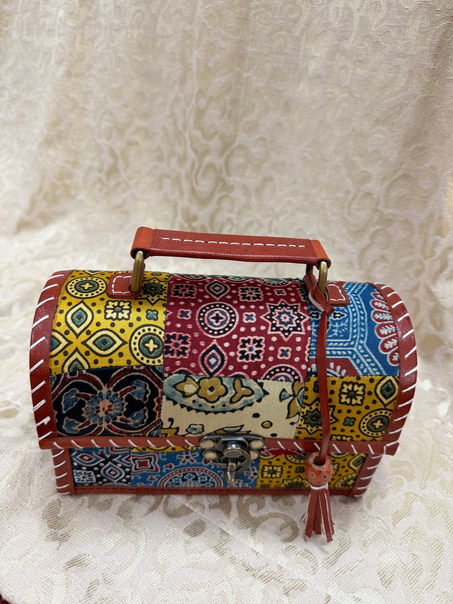 Leather Sling Bag : 3