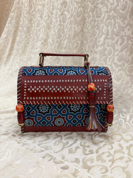 Leather Sling Bag : 5