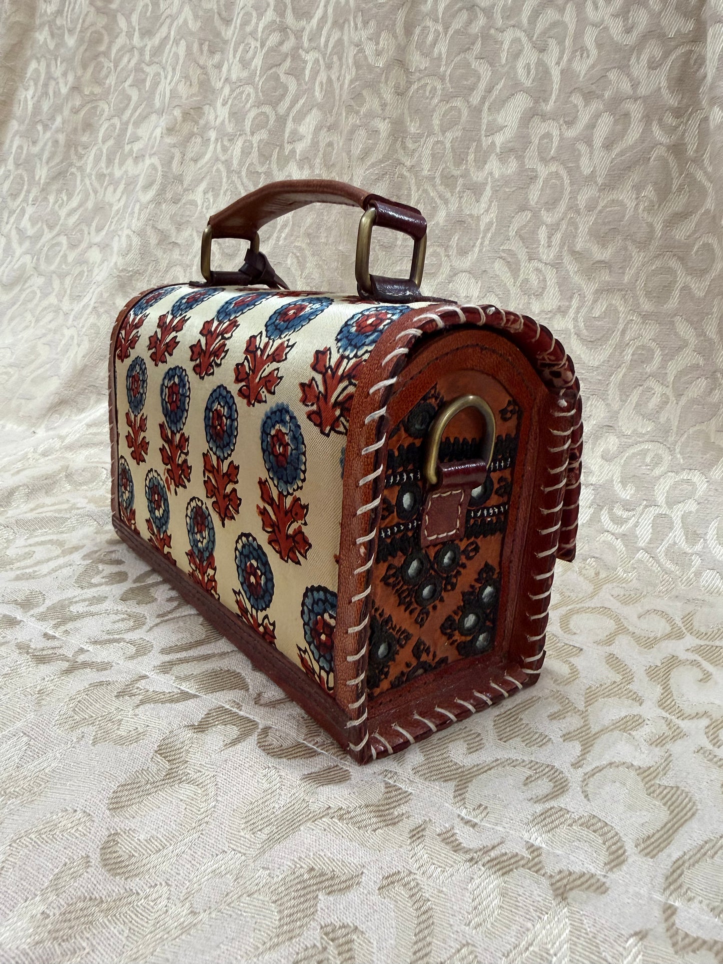 Leather Sling Bag : 1