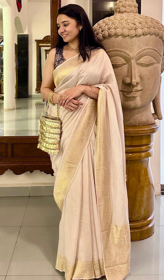 Solid Dola Silk Saree